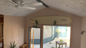 Cottage (Moka Beach One) | Pemandangan dari bilik