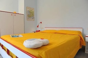 1 bedroom, iron/ironing board, WiFi