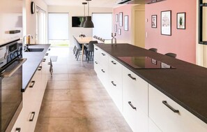 Kühlschrank, Herdplatte, Geschirrspüler