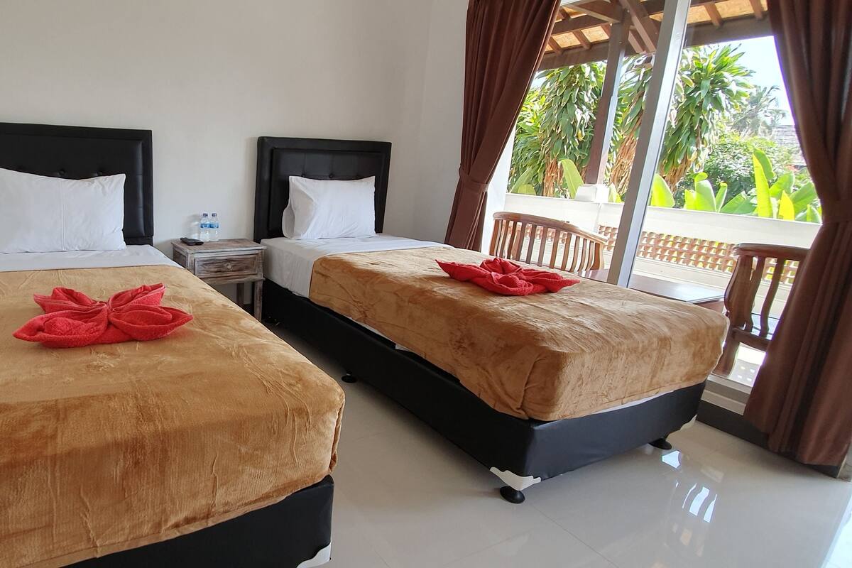 Standard Twin Room | Blackout drapes, rollaway beds (surcharge), WiFi (free), bed sheets
