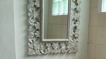 Cortinas blackout, camas plegables/adicionales y wifi gratis