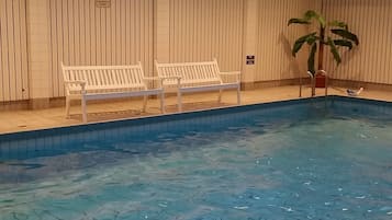 Innenpool, beheizter Pool