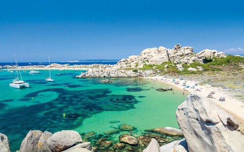 Villa à proximité du port/falaises/commerces, piscine chauffée,10 personnes