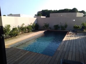 A heated pool - modern villa near sandy beach (Porto-Vecchio)