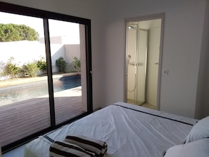 3 室のベッドルーム、WiFi