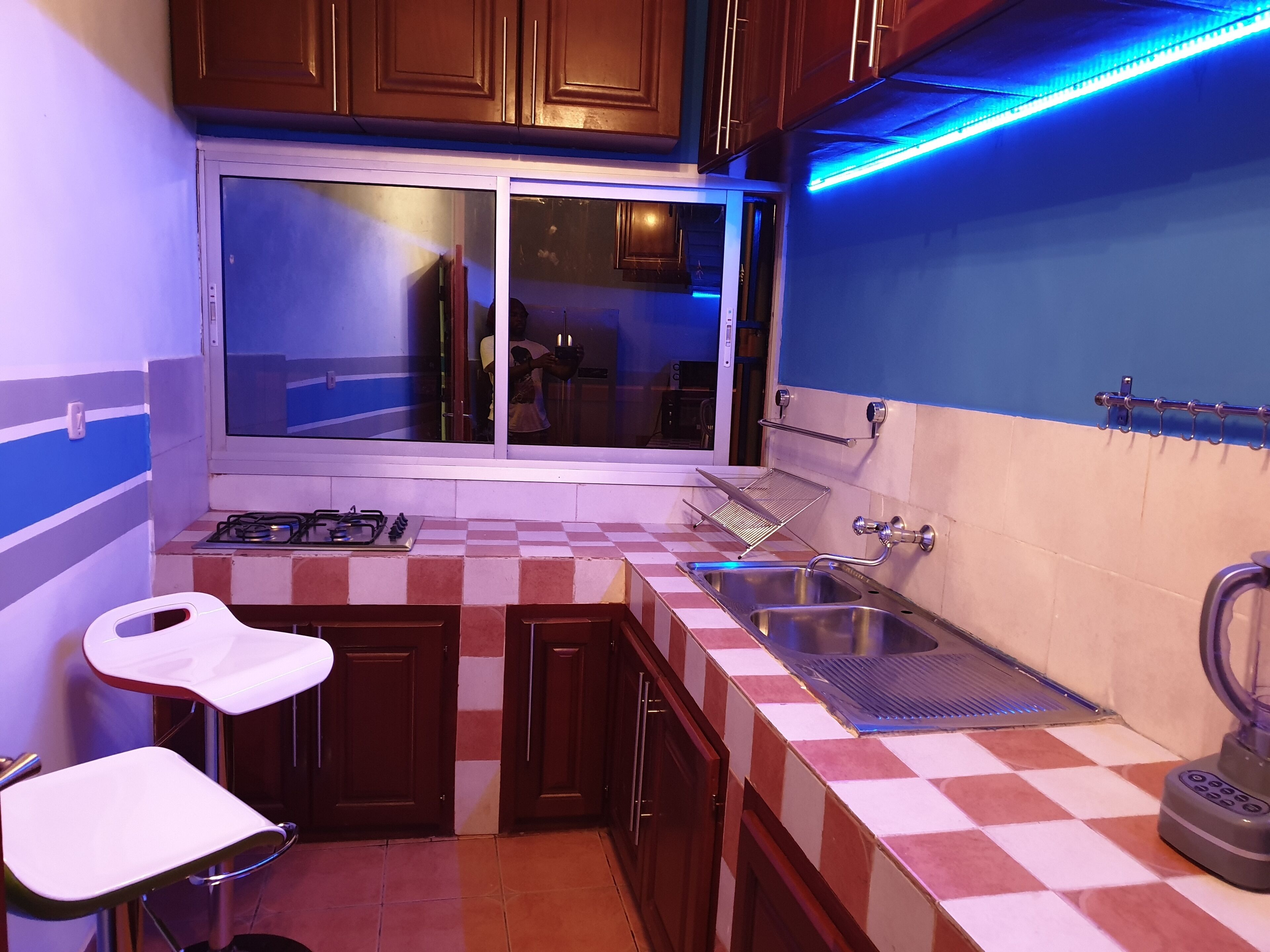 Microwave, oven, coffee/tea maker, electric kettle