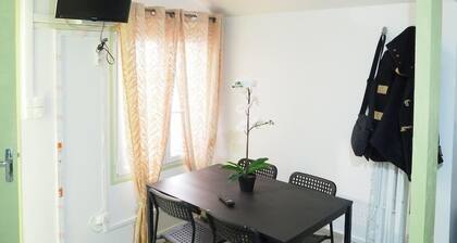 Cozy Studio close to Paris
