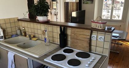 La Terrasse d'Ambroise *** near Paris, Fontainebleau, Provins & Barbizon