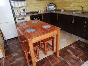 Microwave, coffee/tea maker - Apartment the pearl of Mogador (Essaouira)