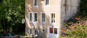 Homerez - House, river view, Saint-Claude