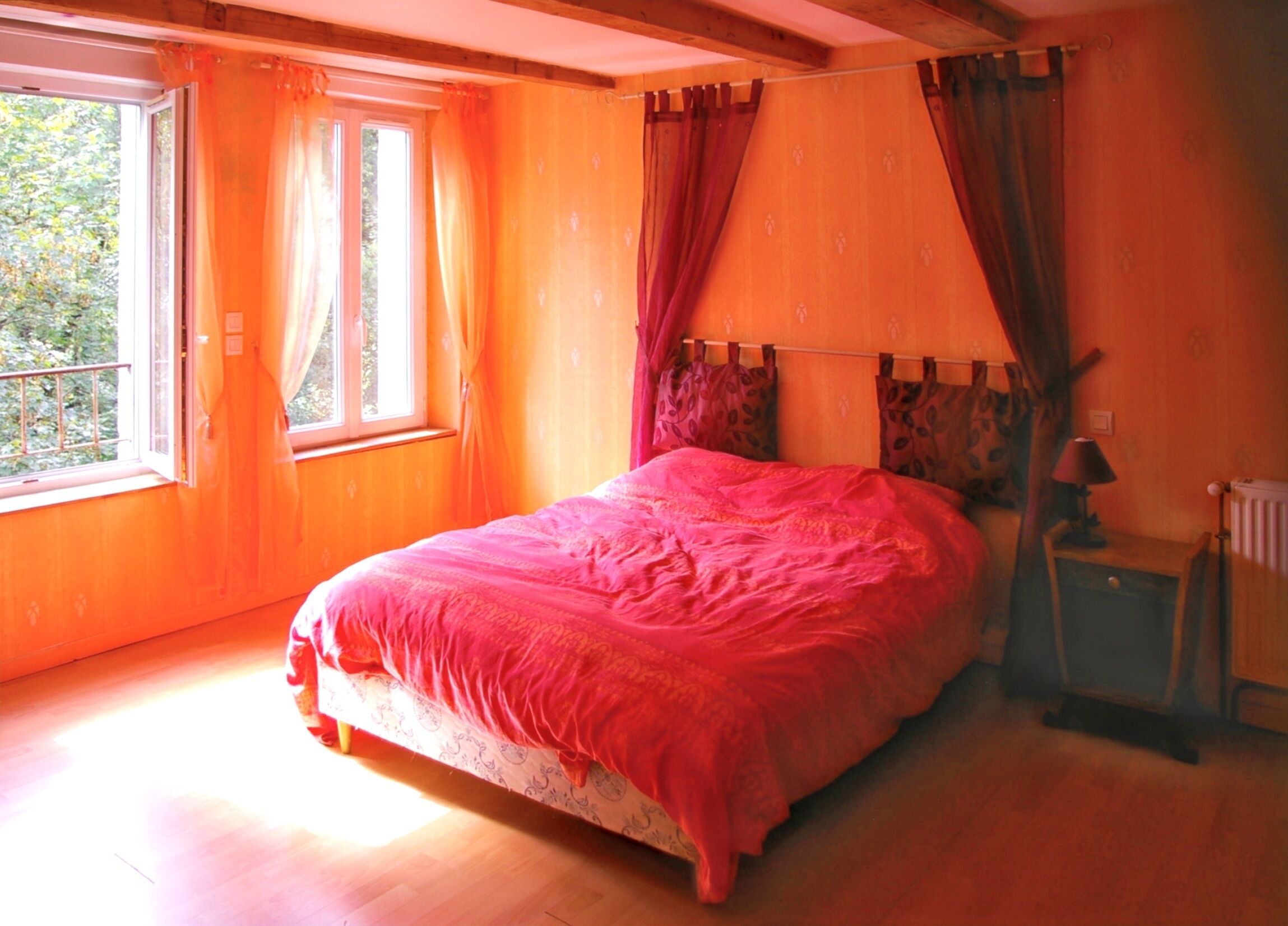 5 bedrooms, desk, travel crib, free WiFi