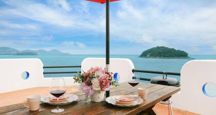 Namhae Blue & White Pension
