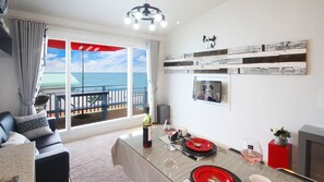 Appartement Duplex Standard | Coin séjour | Télévision à écran plat