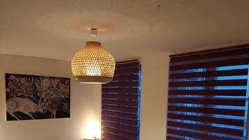 3 slaapkamers, een strijkplank/strijkijzer, wifi