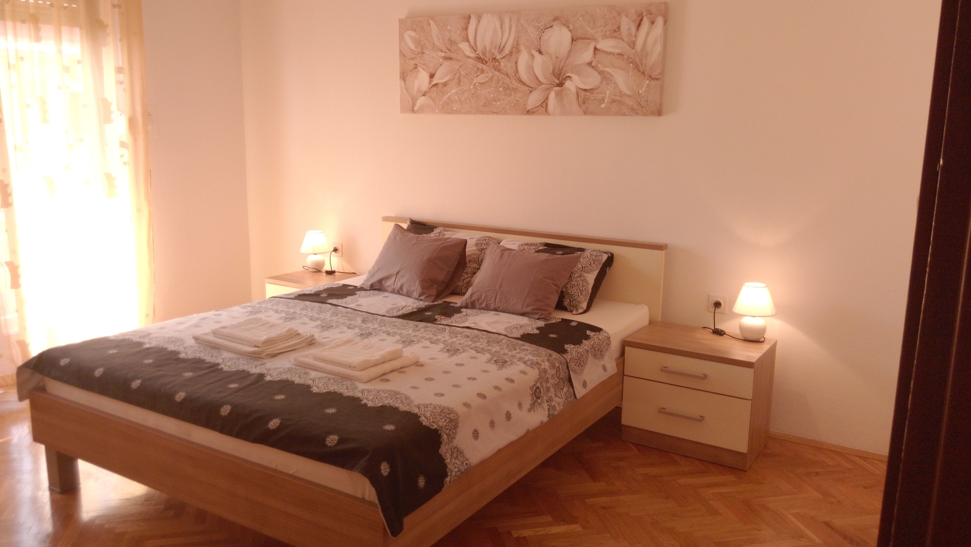 2 makuuhuonetta, Wi-Fi, vuodevaatteet