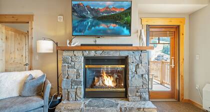 2 bedroom with incredible views and direct ski in and out! Hot tub/underground parking/gym