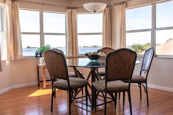 Dining with view of Gulf