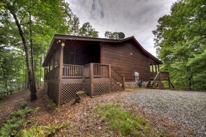 Exterior - Ole Bear Paw Cabin - Cherry Log (Cherry Log)