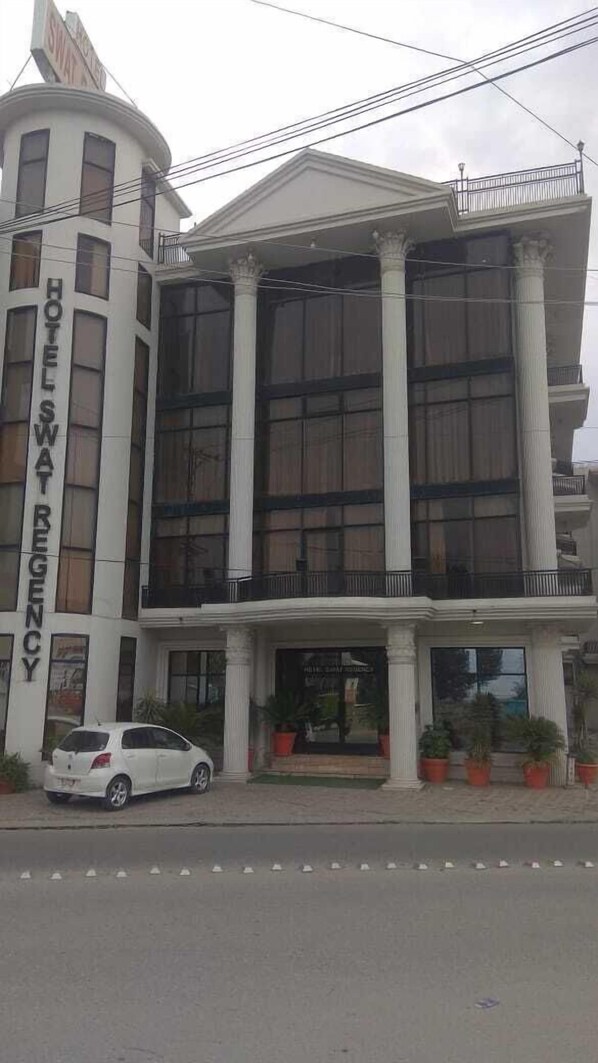Front of property - hotel swat regency (Swat)