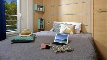 2 chambres, coffres-forts dans les chambres, Wi-Fi, draps fournis