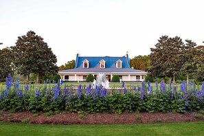 Exterior - DESIGNER DECORATED,LUXURIOUS BEDDING,MINUTES TO BEACH,GOLF,SHOP & DINE (Pawleys Island)