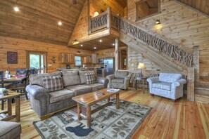 TV, fireplace, DVD player - Altitude Adjustment - Blue Ridge (Blue Ridge)