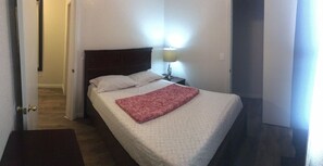 3 chambres, fer et planche à repasser, Wi-Fi, draps fournis