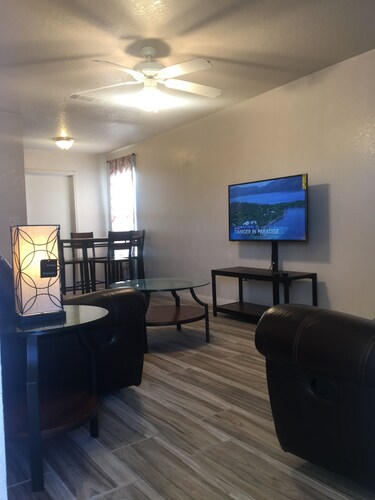 DENIS VÄLIAIKAINEN KOTI 3 makuuhuonetta APT-D