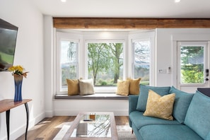 Smart TV, fireplace, table tennis, books