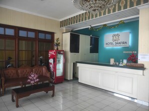 Reception - Shafira Hotel Malioboro (Yogyakarta)