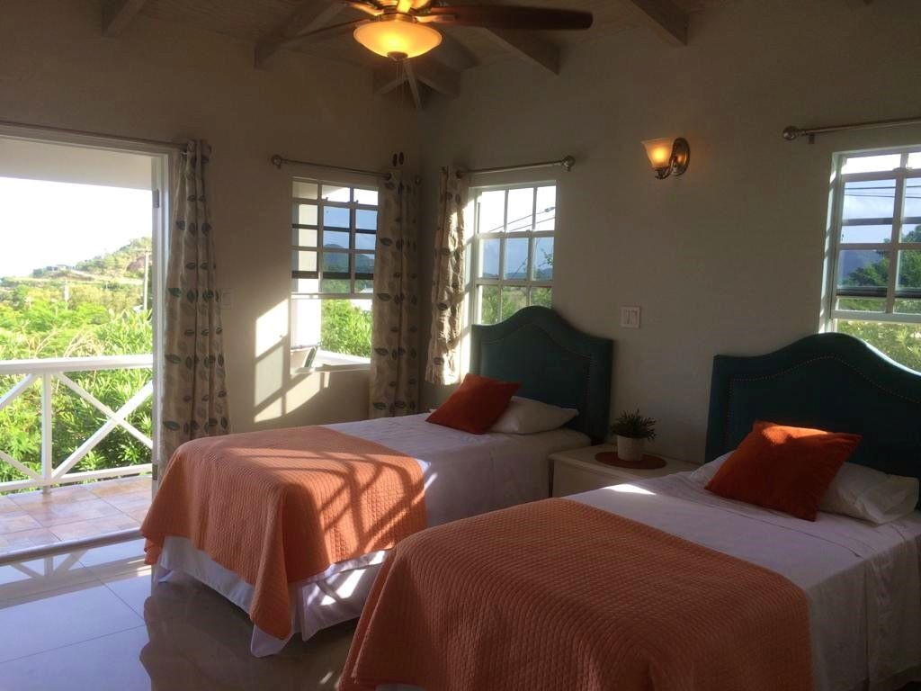 2 Schlafzimmer, Zimmersafe, Bügeleisen/Bügelbrett, Reisekinderbett