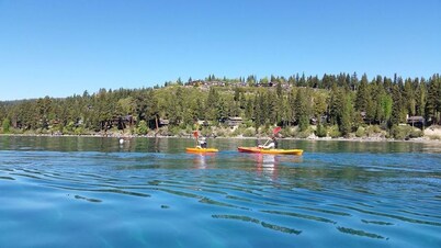 Gorgeous Tahoe Condo- pools tennis, pickleball , walk to the beach!