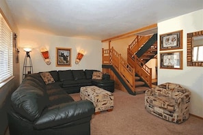 Smart TV, fireplace, stereo