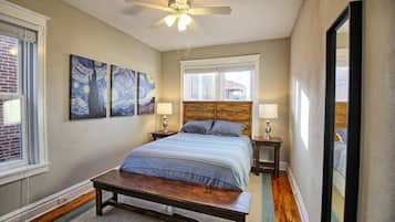 1 bedroom, desk, iron/ironing board, WiFi