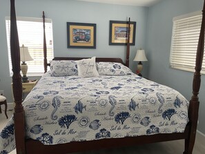 3 habitaciones, escritorio, tabla de planchar con plancha y wifi gratis 