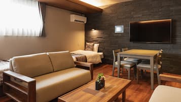 Deluxe C, Non-Smoking | Free WiFi, bed sheets