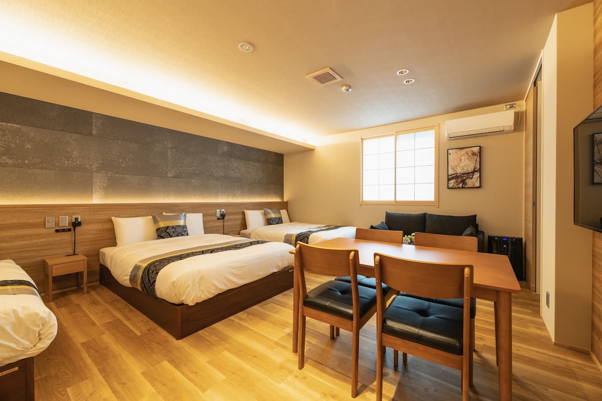 Free WiFi, bed sheets
