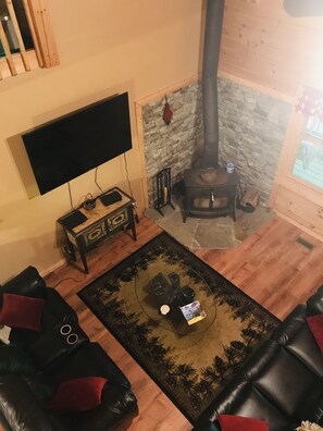 TV connectée, lecteur de DVD, livres