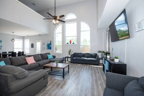 TV connectée, cheminée