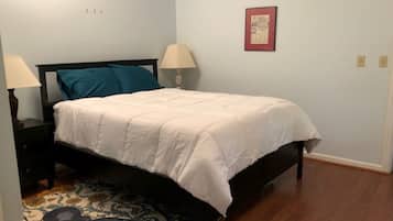 1 bedroom, desk, free WiFi, bed sheets