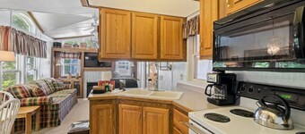 Hidden River Gem, Mountain Views, Fishing, and Hiking