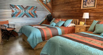 uusi Rustic Elegance SILVER SPUR CABIN Tutustu Wichita-vuoristojen WiFi Netflixiin