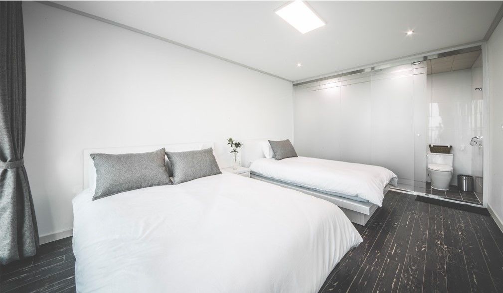 suite, 2 bedrooms | desk, free wifi, bed sheets