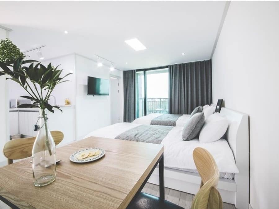 Studio | Restauration dans la chambre