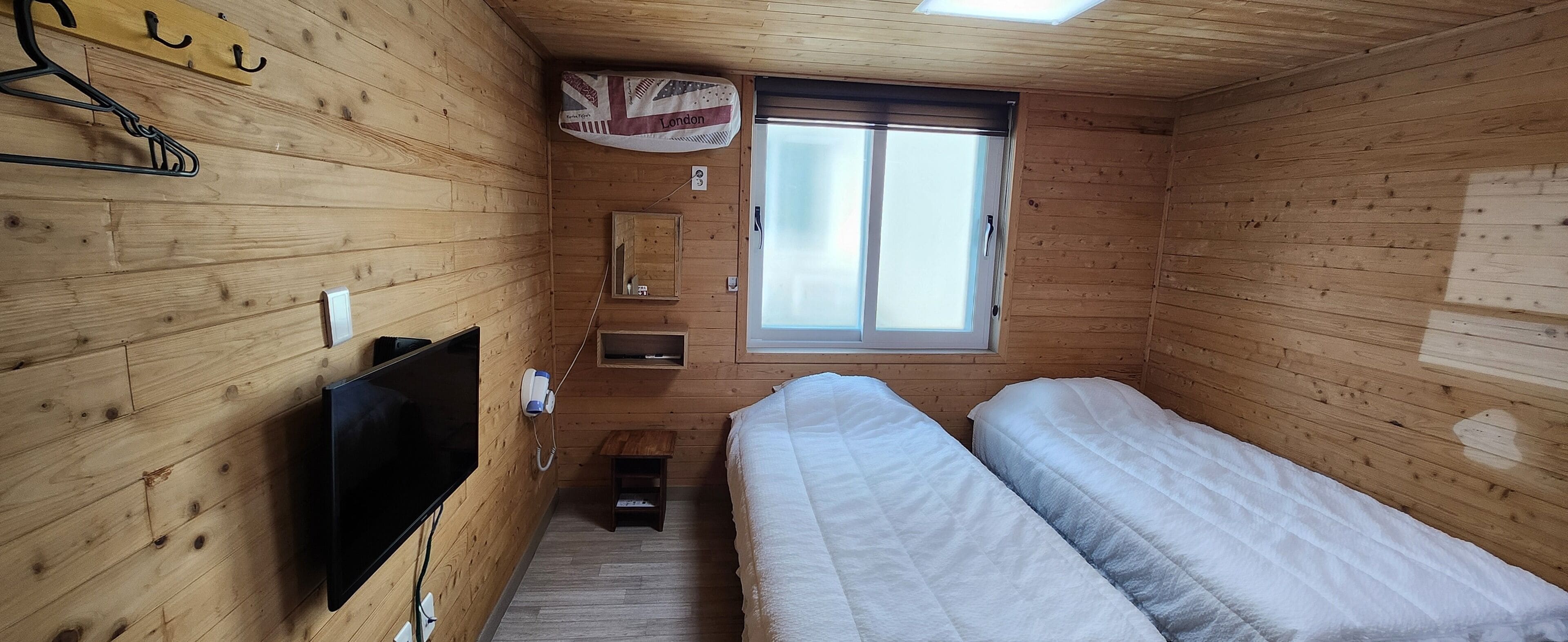 Standaard studio (205) | Verduisterende gordijnen, gratis wifi, beddengoed