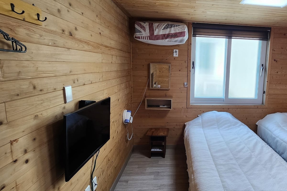 Estudio estándar (205) | Cortinas blackout, wifi gratis y ropa de cama