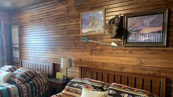 1 slaapkamer, een strijkplank/strijkijzer, gratis wifi, beddengoed