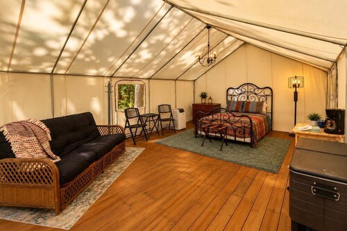 Mountain Glamping w/ Pond & Ocoee Adventure Nearby