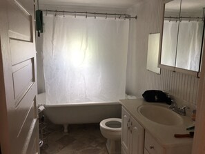 Combined shower/bathtub, hair dryer, towels, soap - Totally Private Apt #4, Historic 1908 House, Candler Park, offstreet parking (Atlanta)