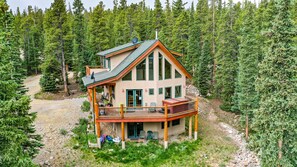 Exterior - Beautiful Home w/ Spacious Deck, Hot Tub, Game Room, Pet Friendly - Porcupine Slopes (Fairplay)